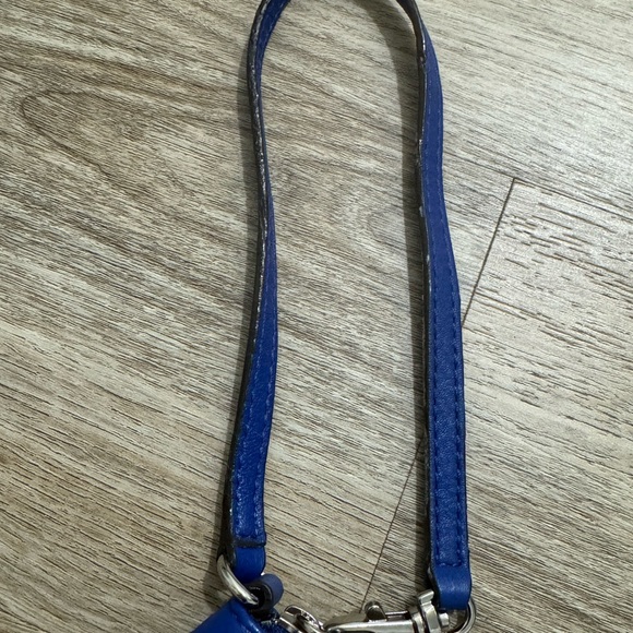 MICHAEL KORS FULTON TopZip Leather Wristlet - Picture 10 of 15